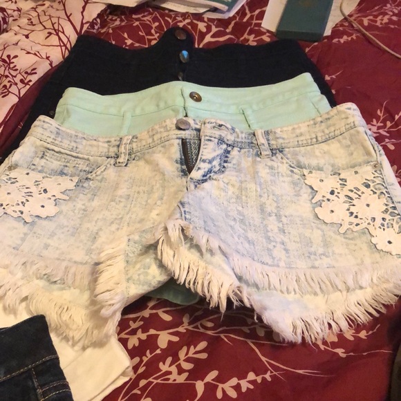 Women’s Shorts Levi,American E ,Hollister Refuge - Picture 4 of 6
